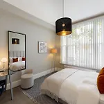 Beautiful Serviced Apartment London