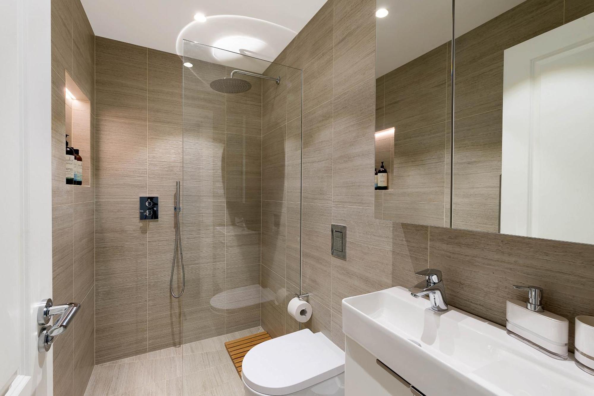 Beautiful Serviced Apartment London